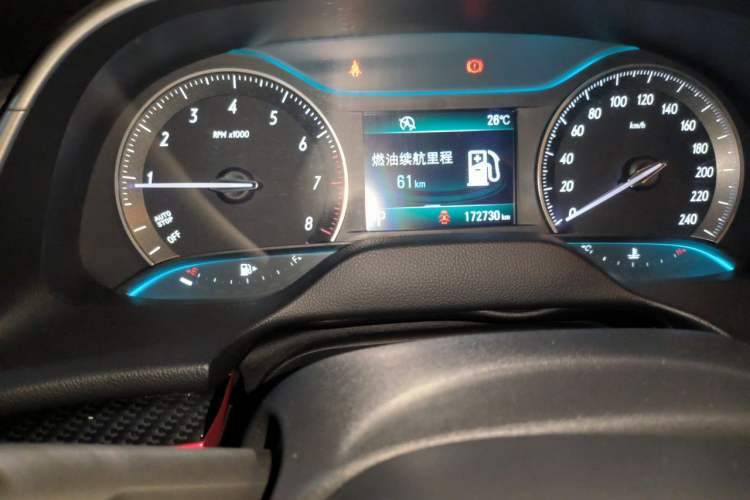 Used Buick GT 2015 18T Dual-Clutch Sport Flagship Model Odometer Close Up