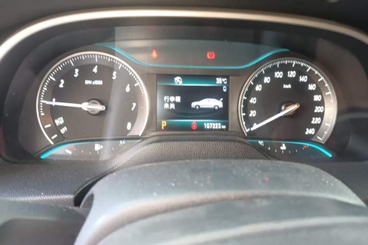 Used Buick GT 2015 15N Automatic Deluxe Edition Odometer Close Up