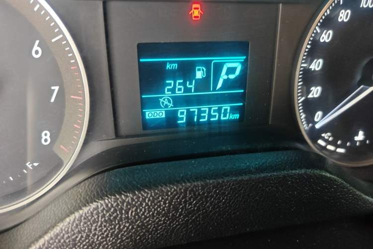 Used Buick GT 2015 15N Automatic Entry-Level Trim Odometer Close Up