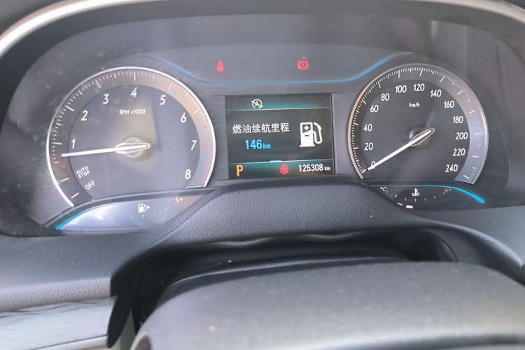 Used Buick GT 2015 18T Dual-Clutch Elite Model Odometer Close Up