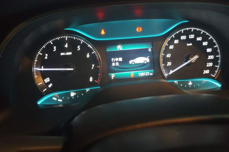 Used Buick GT 2015 15N Automatic Elite Version Odometer Close Up