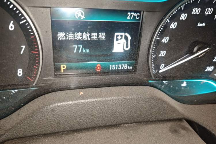 Used Buick GT 2015 15N Automatic Deluxe Edition Odometer Close Up