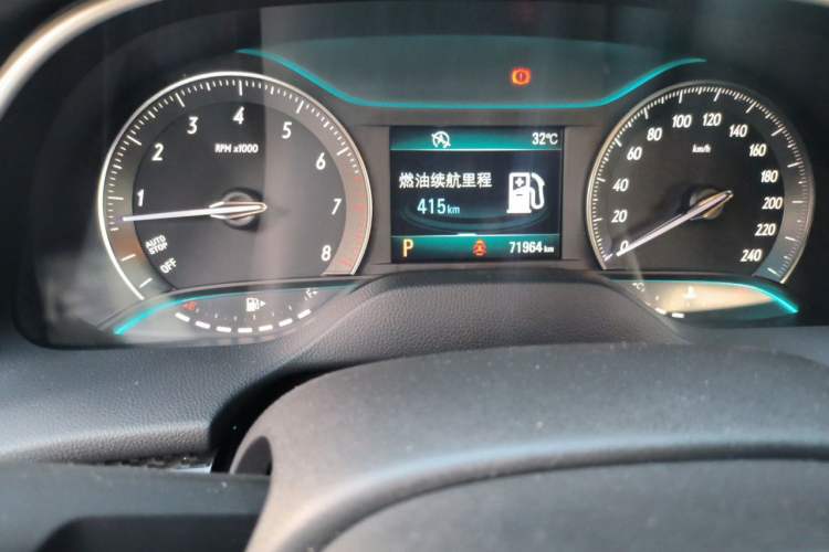 Used Buick GT 2015 15N Automatic Deluxe Edition Odometer Close Up