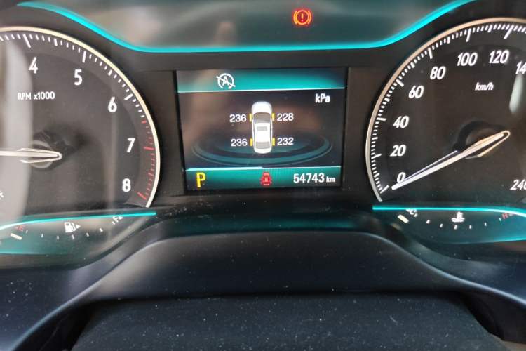 Used Buick GT 2015 15N Automatic Elite Version Odometer Close Up