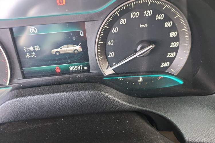 Used Buick GT 2015 15N Manual Elite Edition Odometer Close Up
