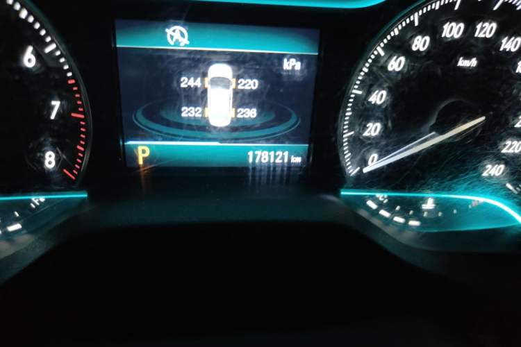 Used Buick GT 2015 15N Automatic Elite Version Odometer Close Up