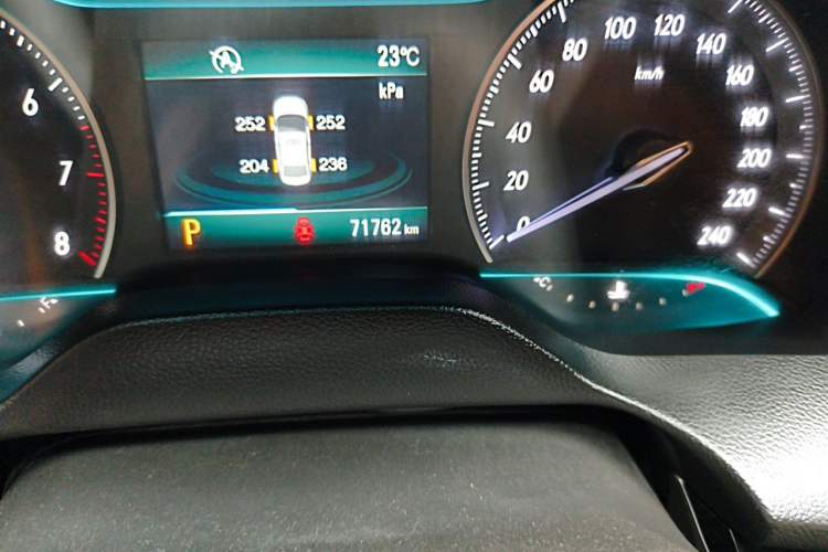 Used Buick GT 2015 18T Dual-Clutch Luxury Model Odometer Close Up