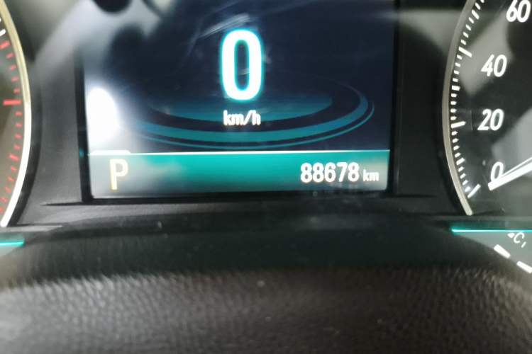 Used Buick GT 2015 15N Automatic Elite Version Odometer Close Up