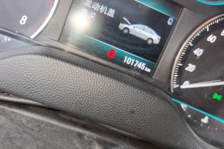 Used Buick GT 2015 15N Manual Elite Edition Odometer Close Up