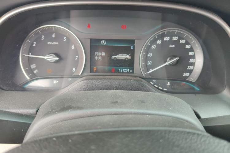 Used Buick GT 2015 15N Automatic Elite Version Odometer Close Up