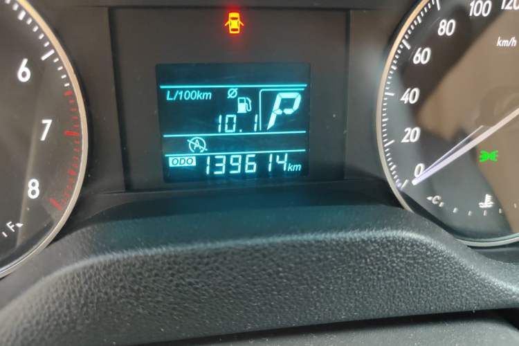 Used Buick GT 2015 15N Automatic Entry-Level Trim Odometer Close Up