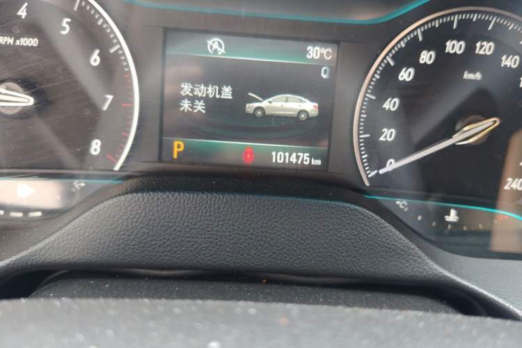 Used Buick GT 2015 18T Dual-Clutch Luxury Model Odometer Close Up