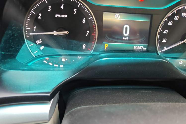 Used Buick GT 2015 15N Automatic Elite Version Odometer Close Up