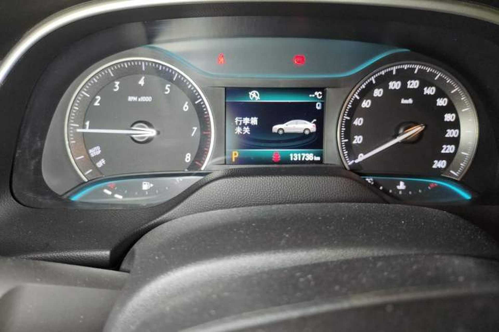 Used Buick GT 2015 15N Automatic Deluxe Edition Odometer Close Up