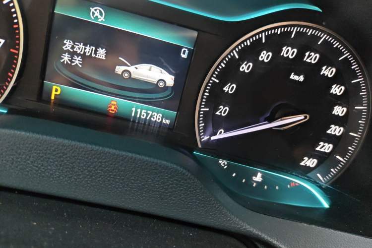 Used Buick GT 2015 15N Automatic Elite Version Odometer Close Up