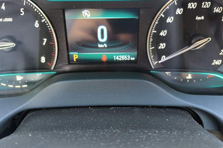 Used Buick GT 2015 15N Automatic Elite Version Odometer Close Up
