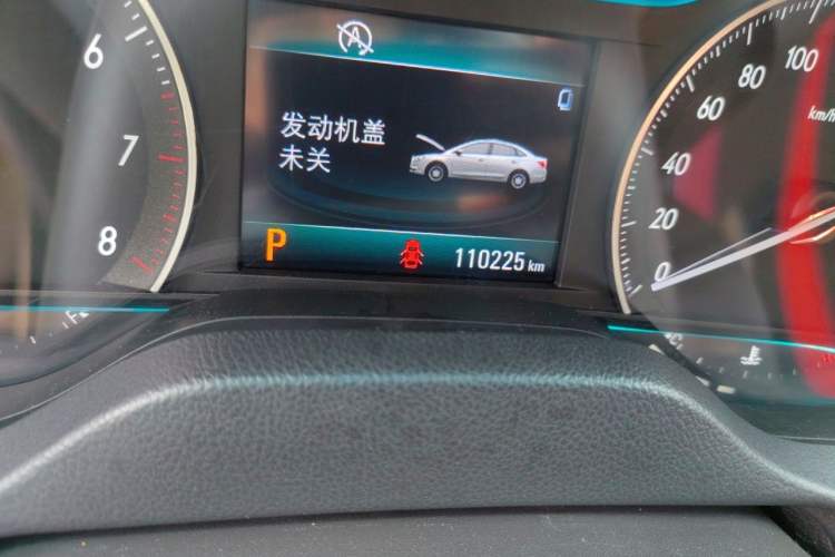 Used Buick GT 2015 15N Automatic Elite Version Odometer Close Up
