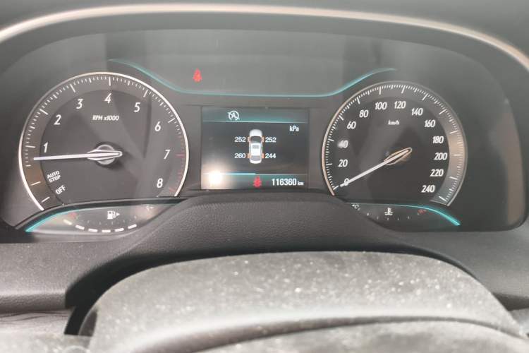 Used Buick GT 2015 15N Automatic Elite Version Odometer Close Up