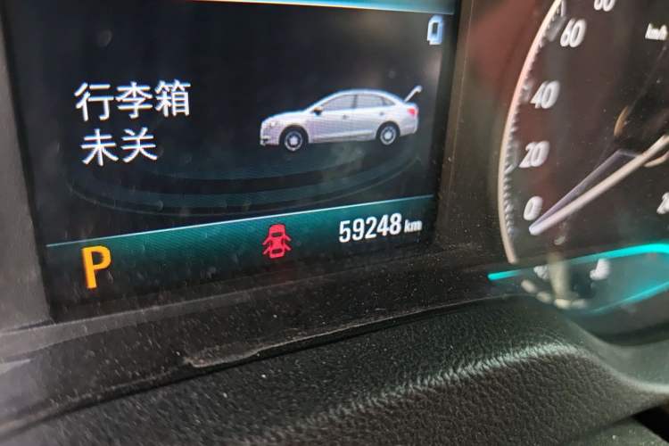 Used Buick GT 2015 15N Automatic Elite Version Odometer Close Up