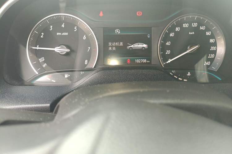 Used Buick GT 2015 15N Automatic Elite Version Odometer Close Up