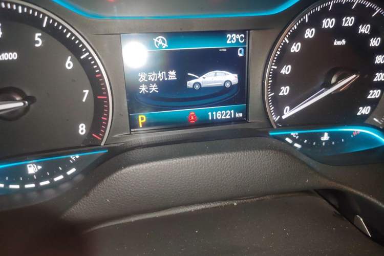 Used Buick GT 2015 18T Dual-Clutch Luxury Model Odometer Close Up