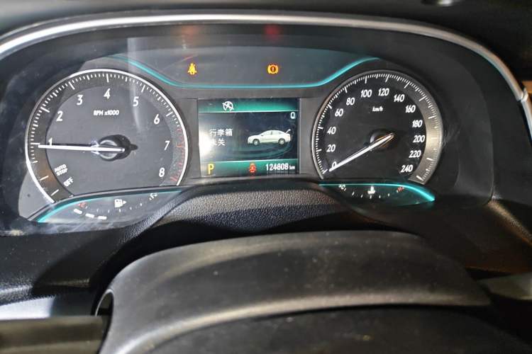 Used Buick GT 2015 15N Automatic Elite Version Odometer Close Up