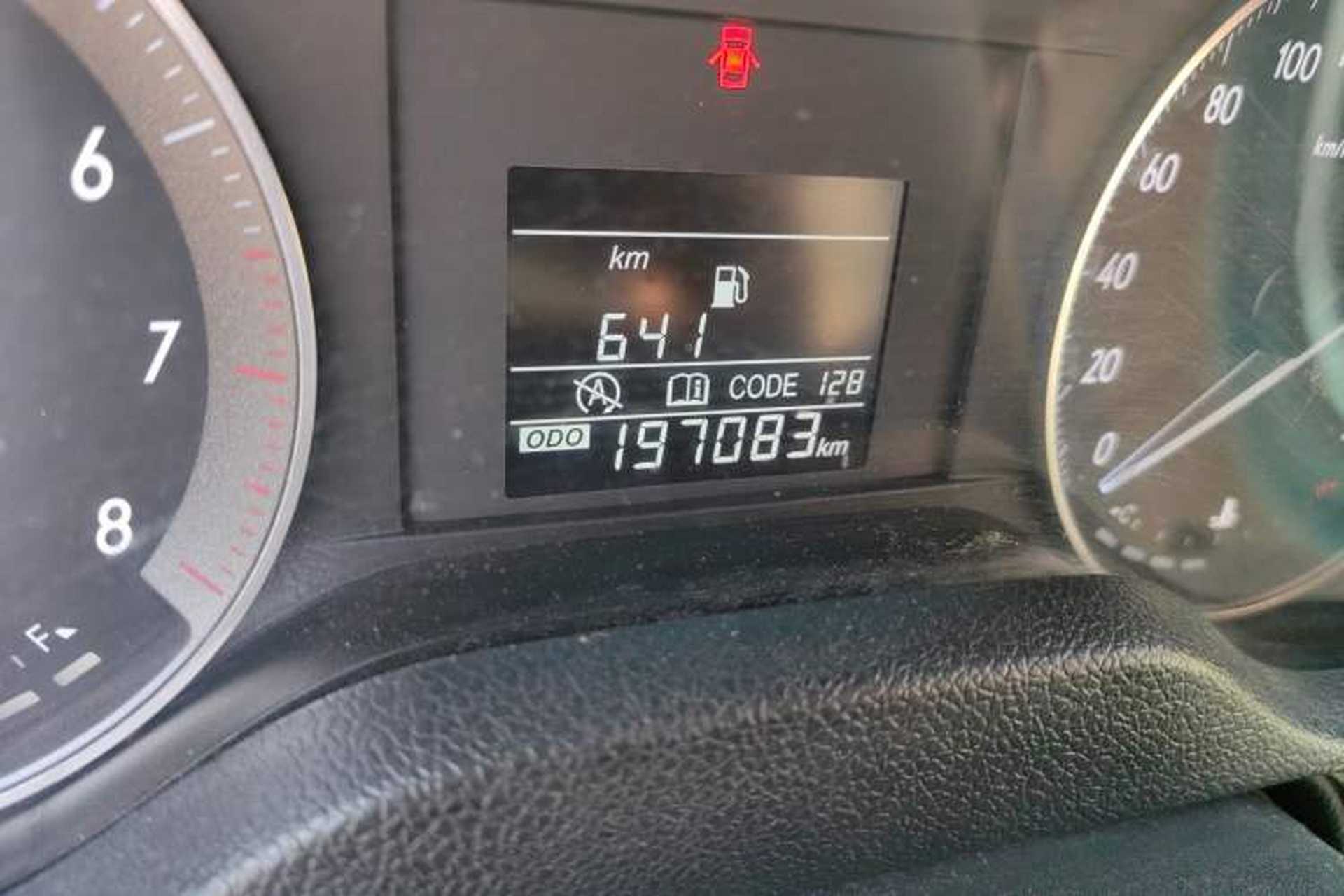 Used Buick GT 2015 15N Manual Entry-Level Trim Odometer Close Up