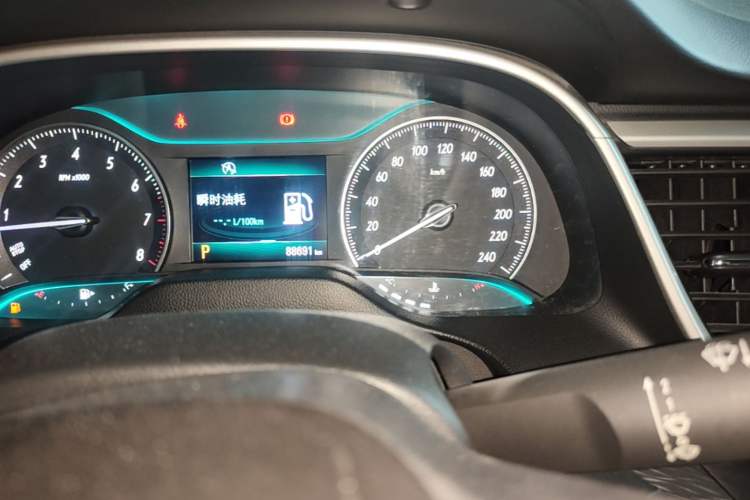 Used Buick GT 2015 15N Automatic Elite Version Odometer Close Up