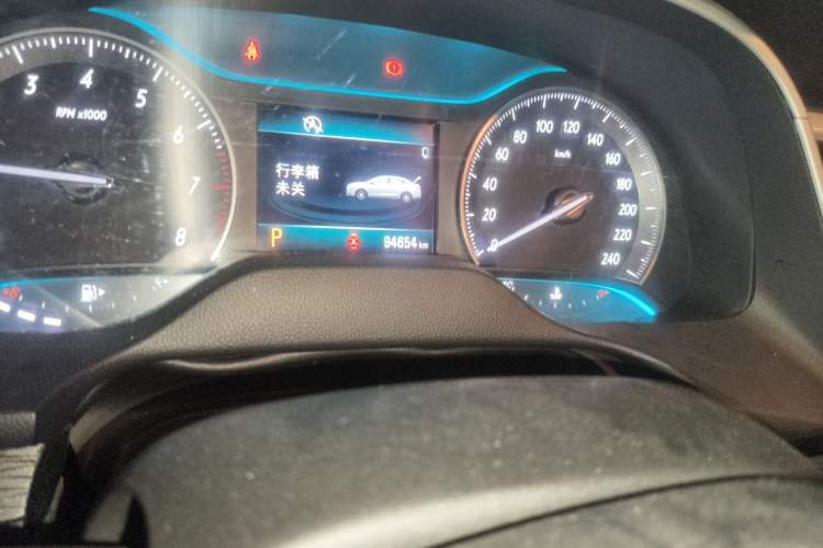 Used Buick GT 2015 15N Automatic Elite Version Odometer Close Up