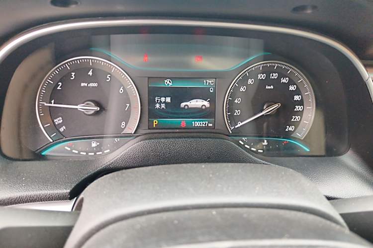 Used Buick GT 2015 15N Automatic Deluxe Edition Odometer Close Up