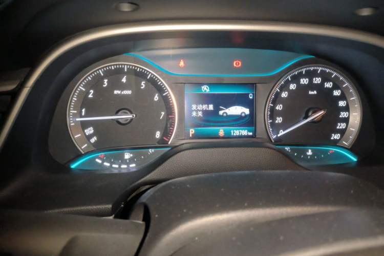 Used Buick GT 2015 15N Automatic Elite Version Odometer Close Up