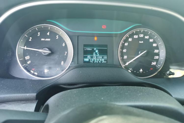 Used Buick GT 2015 15N Manual Entry-Level Trim Odometer Close Up