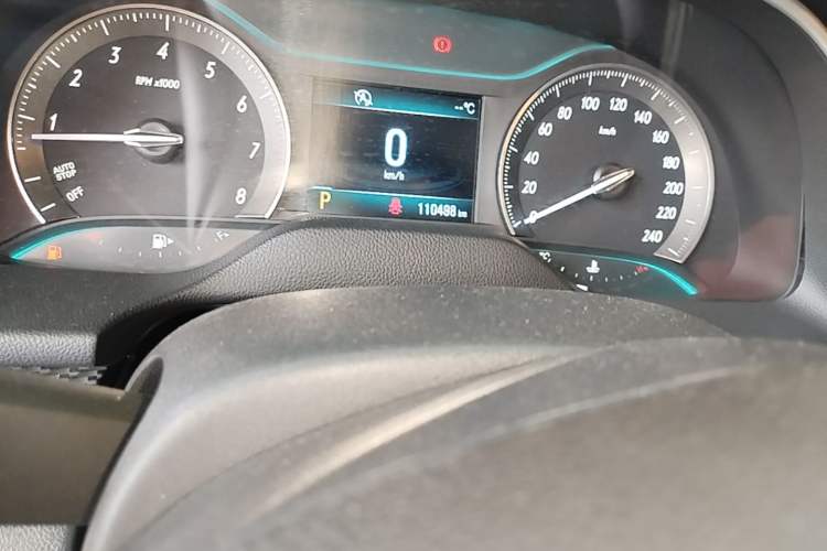 Used Buick GT 2015 15N Automatic Deluxe Edition Odometer Close Up
