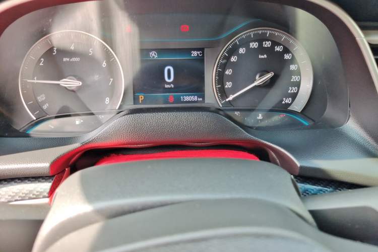 Used Buick GT 2015 18T Dual-Clutch Luxury Model Odometer Close Up