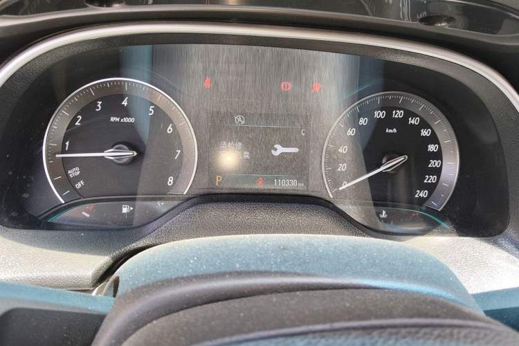 Used Buick GT 2015 15N Automatic Elite Version Odometer Close Up