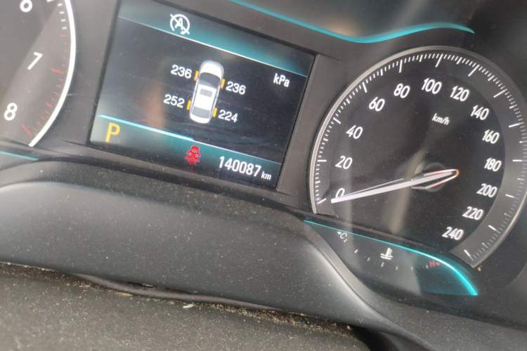 Used Buick GT 2015 15N Automatic Elite Version Odometer Close Up