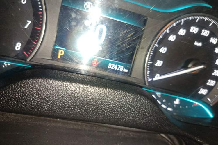 Used Buick GT 2015 15N Automatic Elite Version Odometer Close Up
