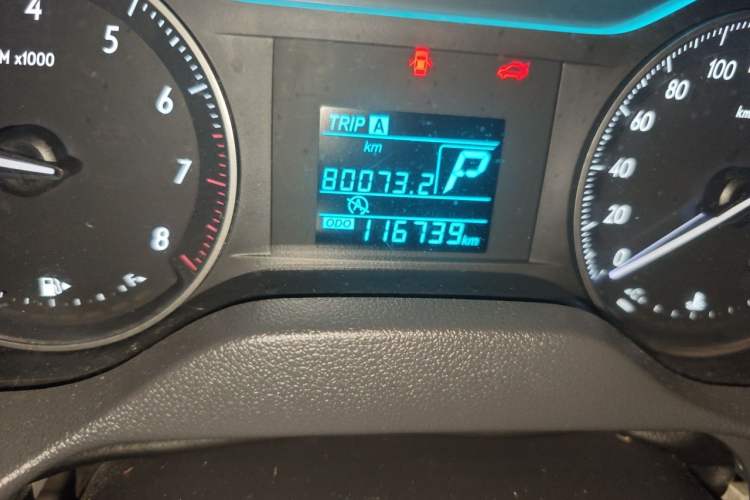Used Buick GT 2015 15N Automatic Entry-Level Trim Odometer Close Up