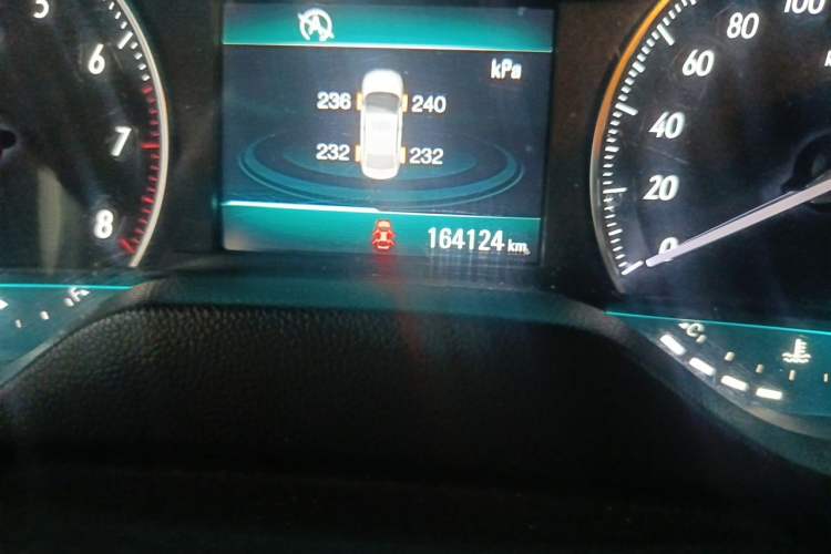 Used Buick GT 2015 15N Manual Elite Edition Odometer Close Up