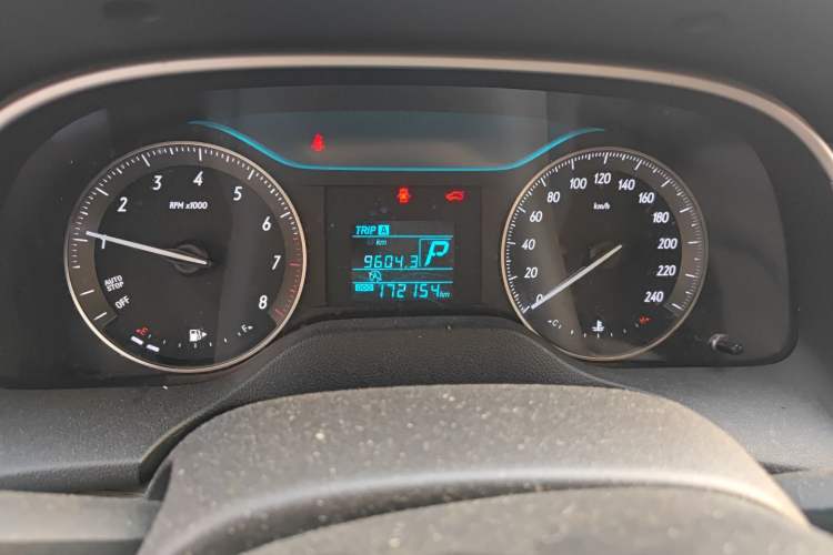Used Buick GT 2015 15N Automatic Entry-Level Trim Odometer Close Up