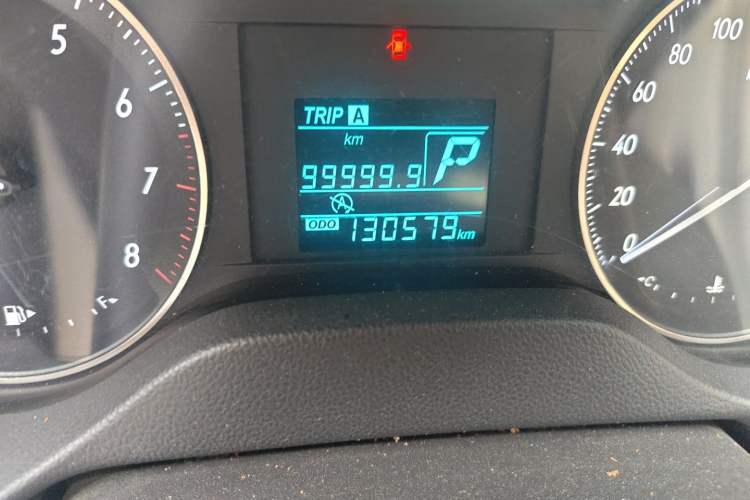 Used Buick GT 2015 15N Automatic Entry-Level Trim Odometer Close Up