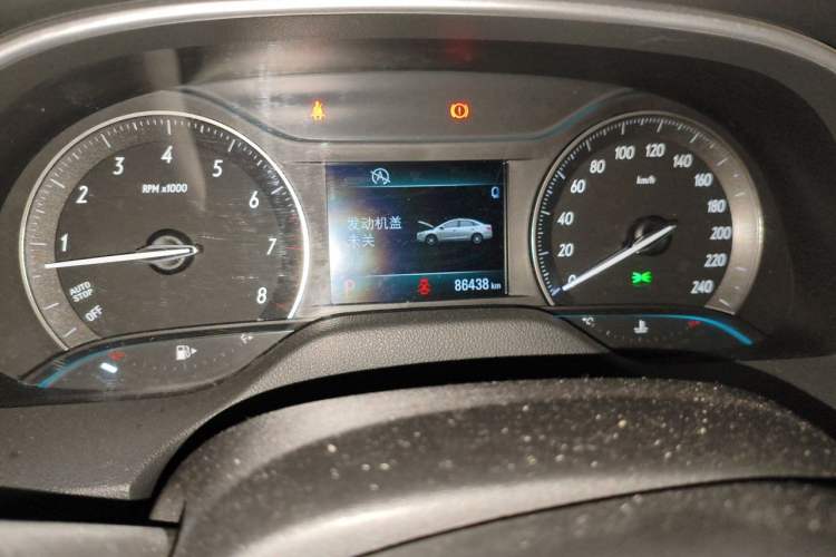 Used Buick GT 2015 15N Automatic Elite Version Odometer Close Up