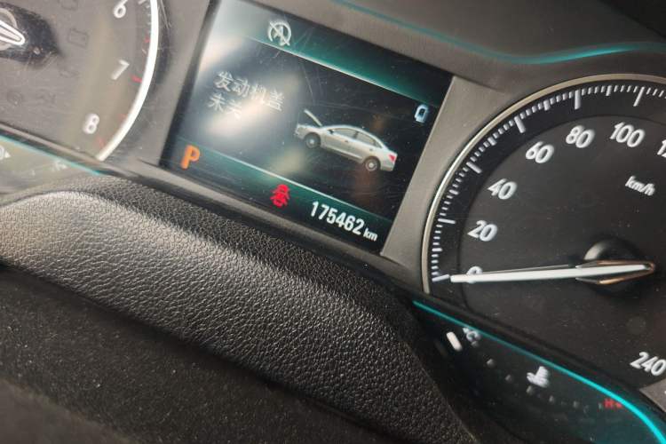 Used Buick GT 2015 15N Automatic Elite Version Odometer Close Up