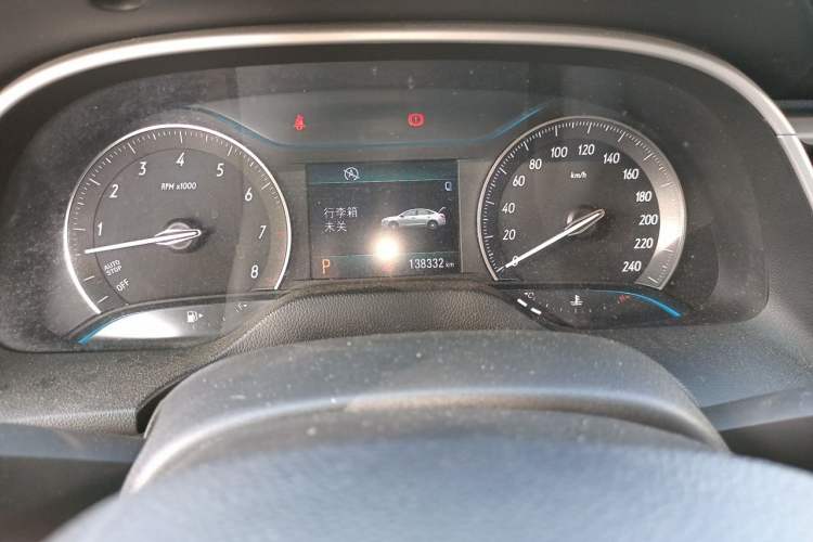 Used Buick GT 2015 15N Automatic Elite Version Odometer Close Up