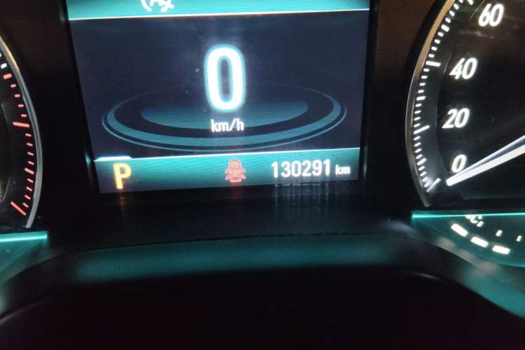 Used Buick GT 2015 15N Automatic Deluxe Edition Odometer Close Up