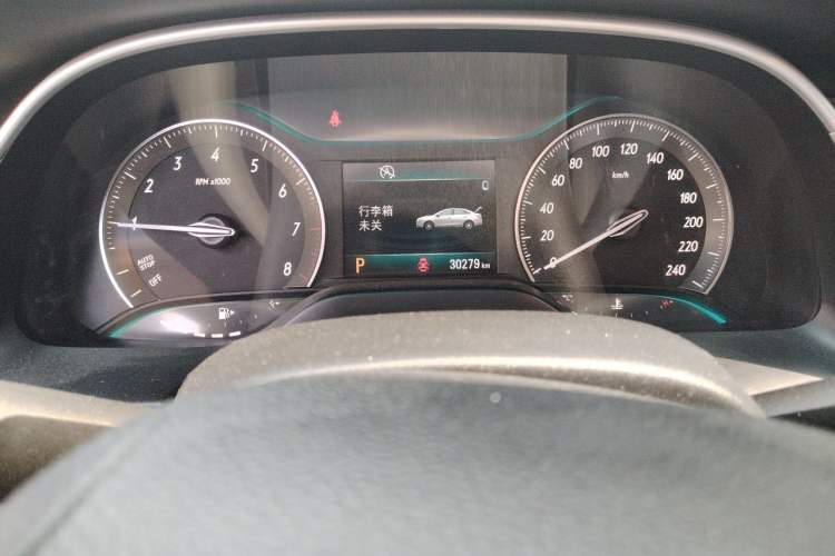 Used Buick GT 2015 15N Automatic Elite Version Odometer Close Up