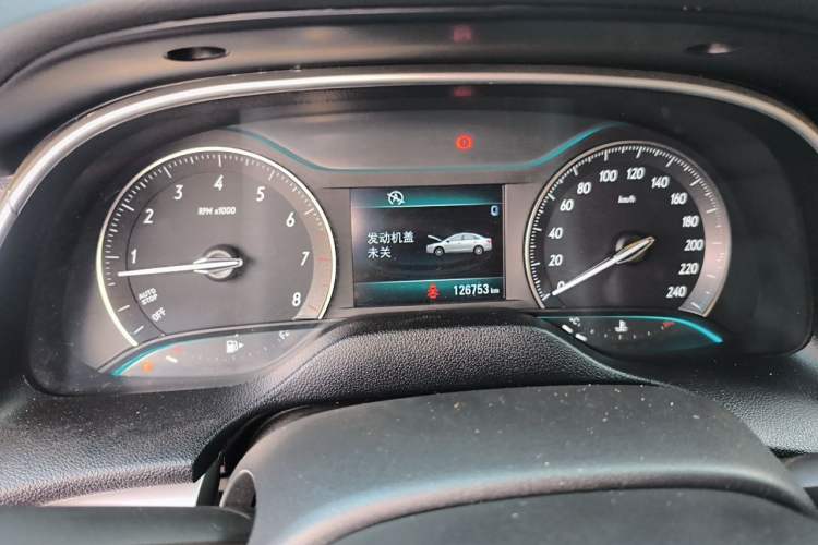 Used Buick GT 2015 15N Manual Elite Edition Odometer Close Up