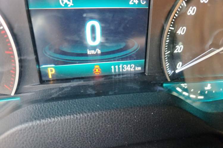 Used Buick GT 2015 15N Automatic Deluxe Edition Odometer Close Up