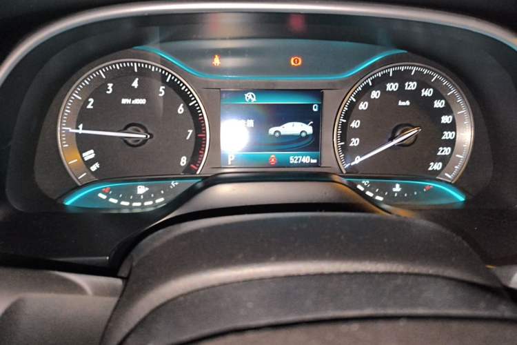 Used Buick GT 2015 15N Automatic Elite Version Odometer Close Up