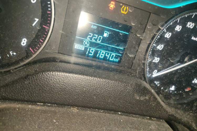 Used Buick GT 2015 15N Manual Entry-Level Trim Odometer Close Up